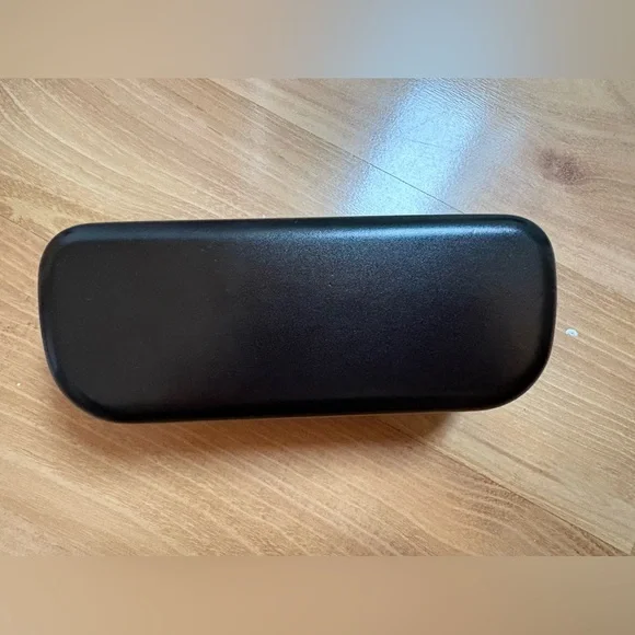 Coach Black Hard Clamshell Eyeglass Case - Picture 4 of 9